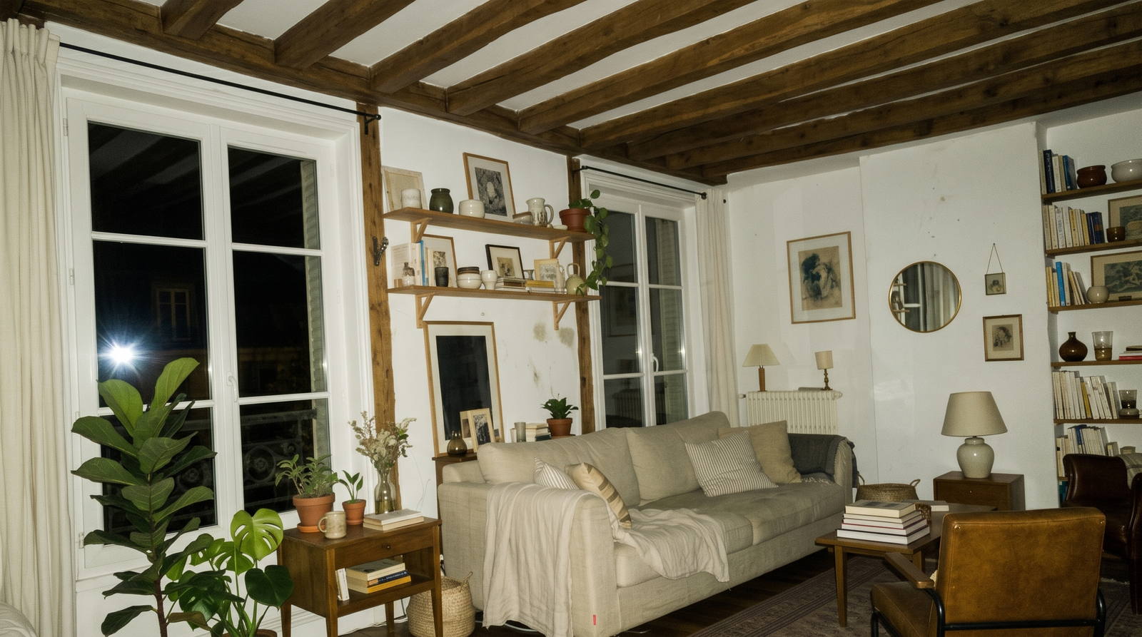 Agent immobilier — Avant : Photo téléphone (Comme vos clichés, avant le moteur)